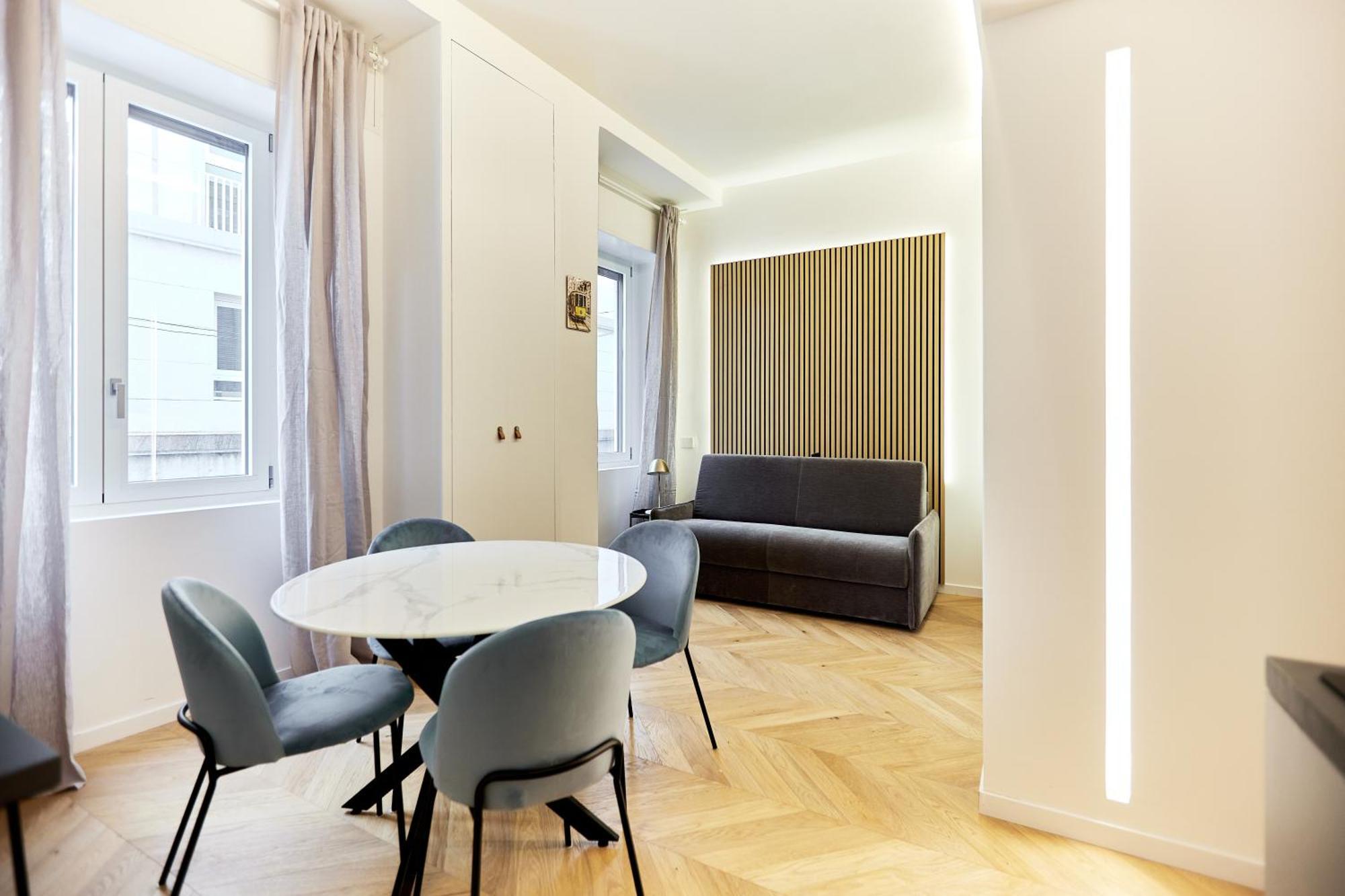 Duomo Imperial Suits - Modern And Comfortable