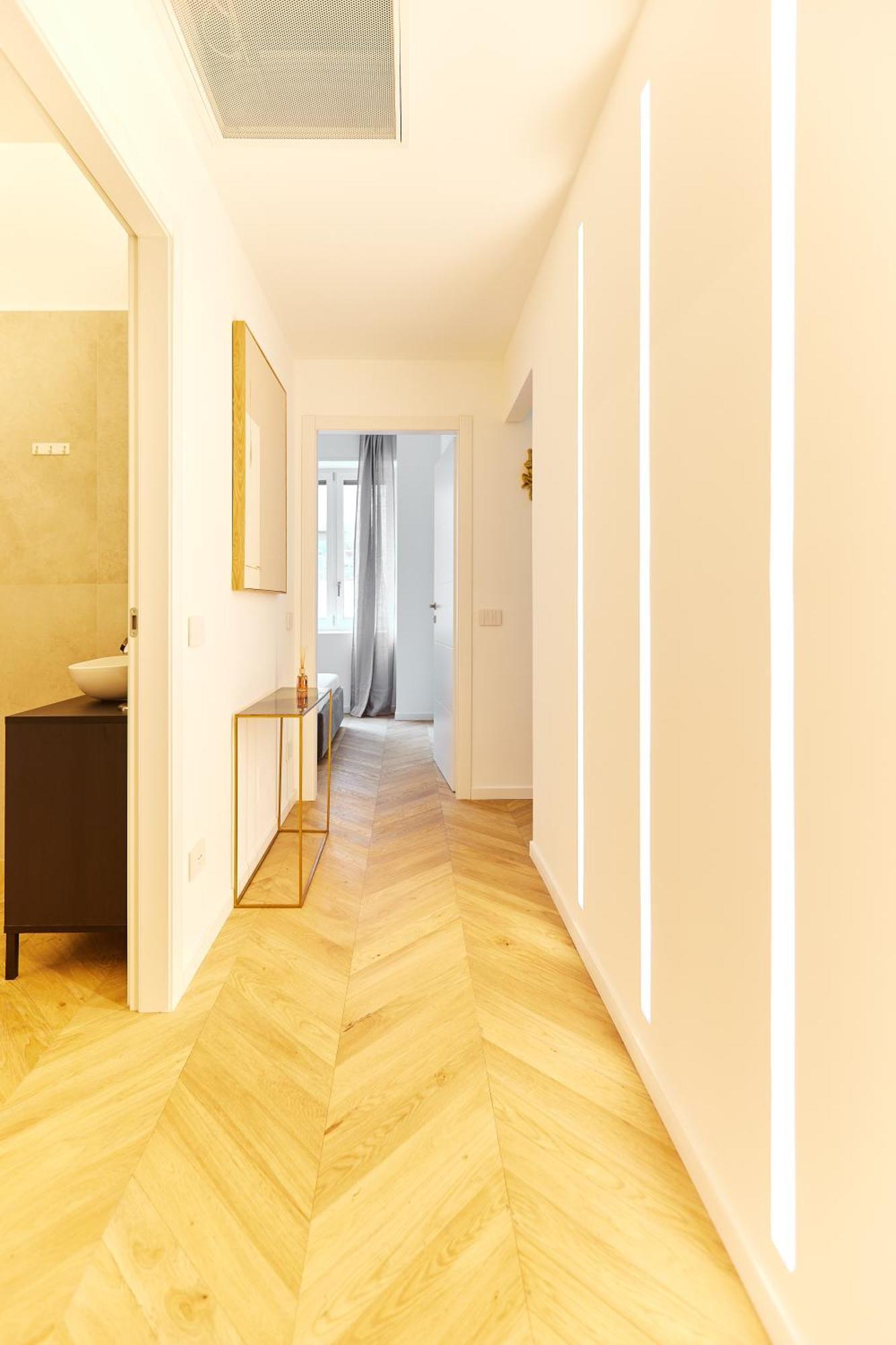Duomo Imperial Suits - Modern And Comfortable *