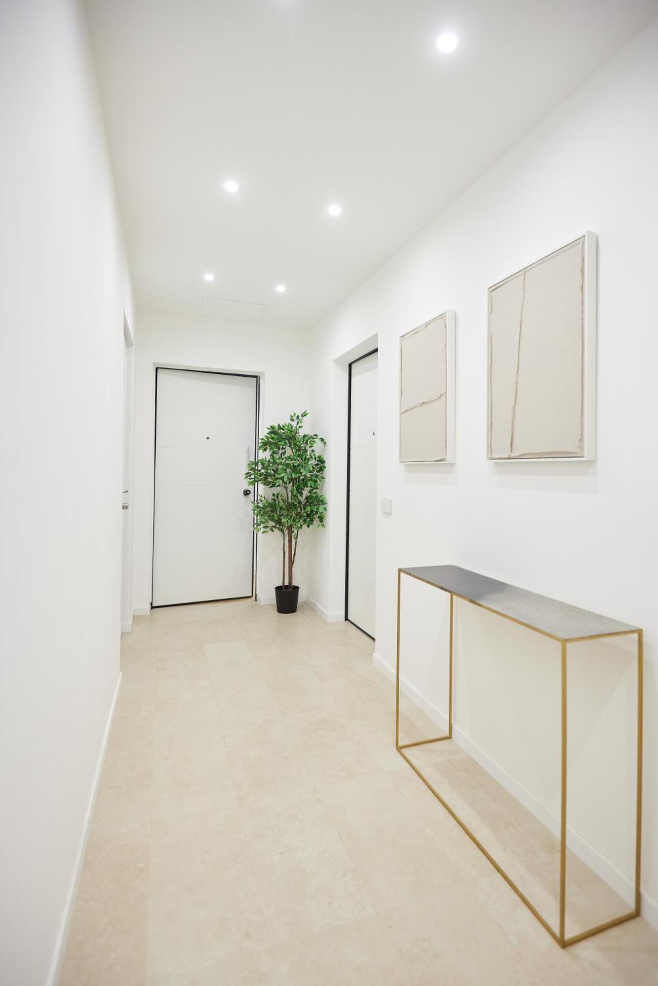 Duomo Imperial Suits - Modern And Comfortable Milan